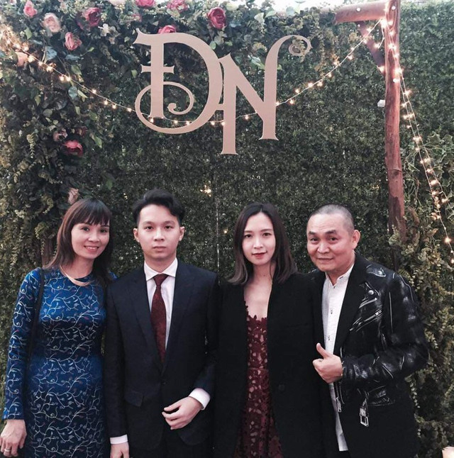 Dung mạo bà xã danh hài Xuân Hinh quyến rũ bất ngờ ở tuổi 50 - Hình 5 Dung mao ba xa danh hai Xuan Hinh quyen ru bat ngo o tuoi 50-Hinh-5