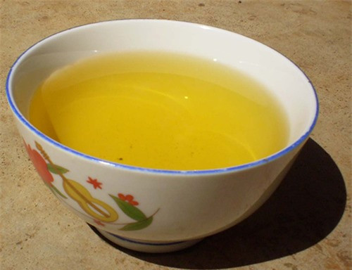 Muốn da trẻ lâu, hãy bỏ thứ này vào nước rửa mặt - Hình 5 Muon da tre lau, hay bo thu nay vao nuoc rua mat-Hinh-5