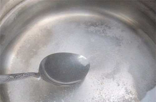 Muốn da trẻ lâu, hãy bỏ thứ này vào nước rửa mặt - Hình 2 Muon da tre lau, hay bo thu nay vao nuoc rua mat-Hinh-2