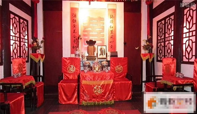 Khám phá hủ tục kinh hoàng khiến xác phụ nữ trở thành món hàng - Hình 4 Kham pha hu tuc kinh hoang khien xac phu nu tro thanh mon hang-Hinh-4