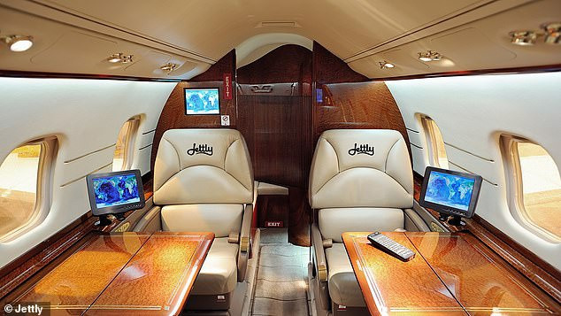 Sợ Covid-19, khách hàng trả tới 15.000 USD/giờ thuê máy bay riêng So Covid-19, khach hang tra toi 15.000 USD/gio thue may bay rieng