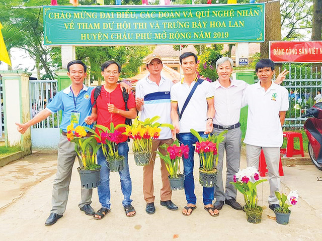Chàng trai trồng 2.000 giò lan, có 20 loài lan giả hạc quý hiếm - Hình 2 Chang trai trong 2.000 gio lan, co 20 loai lan gia hac quy hiem-Hinh-2