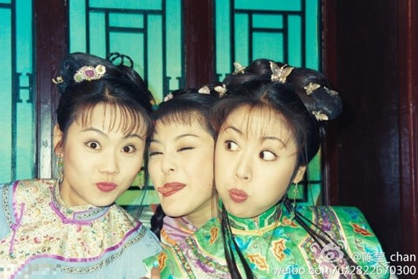Chuyện xấu hổ của 'Hoàn Châu Cách Cách - Hình 3 Chuyen xau ho cua 'Hoan Chau Cach Cach-Hinh-3