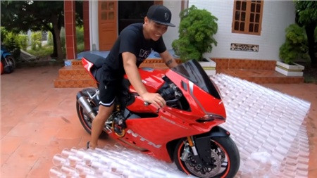Tuyên bố xóa kênh rồi comeback, Youtube NTN gây tranh cãi Tuyen bo xoa kenh roi comeback, Youtube NTN gay tranh cai