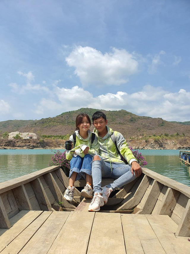 Giao cơm chậm 30 phút, shipper may mắn cưa đổ được cô gái xinh đẹp - Hình 3 Giao com cham 30 phut, shipper may man cua do duoc co gai xinh dep-Hinh-3