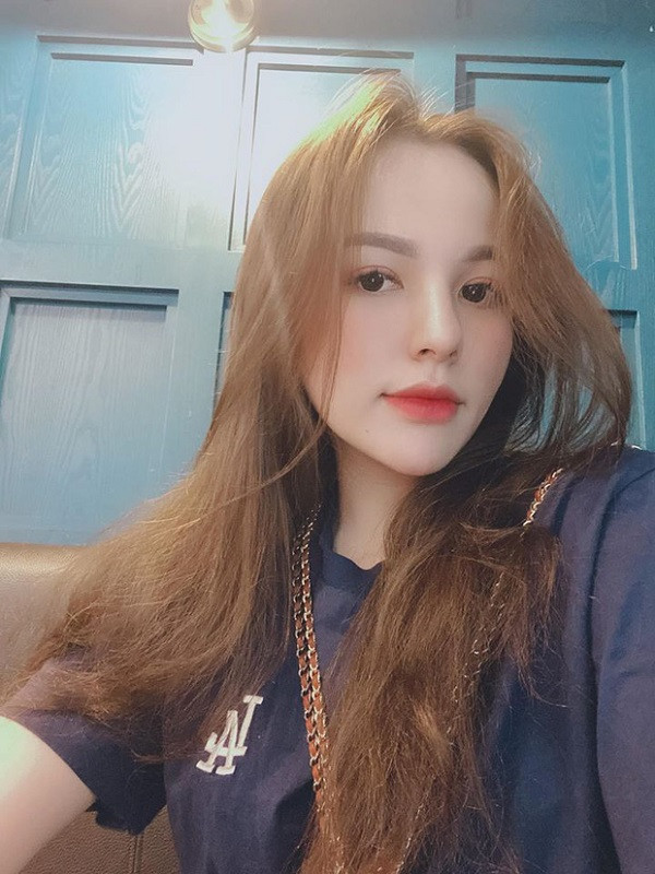 Cô nàng "vịt hóa thiên nga" nhờ giảm 10kg trong vòng 2 tháng - Hình 2 Co nang