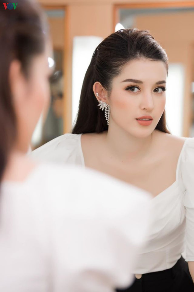 Huyền My lọt top đề cử 100 gương mặt đẹp nhất thế giới 2020 - Hình 2 Huyen My lot top de cu 100 guong mat dep nhat the gioi 2020-Hinh-2