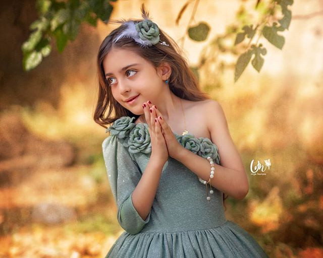 Cuộc sống của cô bé đẹp tới mức cha nghỉ việc làm vệ sĩ cho con - Hình 10 Cuoc song cua co be dep toi muc cha nghi viec lam ve si cho con-Hinh-10