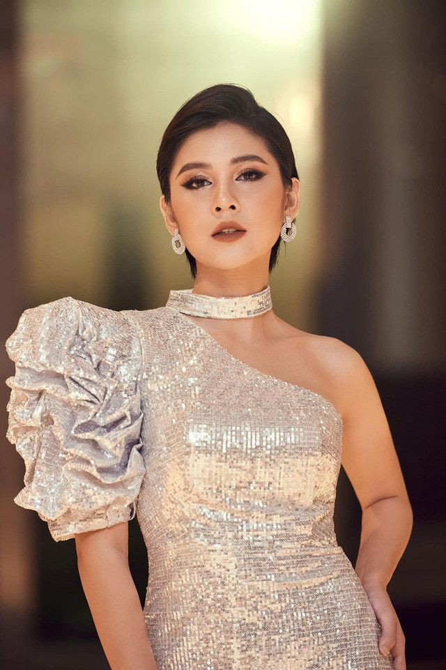 Điểm trùng hợp đặc biệt giữa Phanh Lee và MC Thu Hoài - Hình 6 Diem trung hop dac biet giua Phanh Lee va MC Thu Hoai-Hinh-6