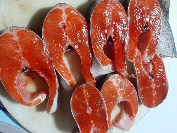 Cá hồi Sa Pa giảm giá sốc vẫn ế: Gian nan trong việc 'giải cứu' tại Hà Nội - Hình 4 Ca hoi Sa Pa giam gia soc van e: Gian nan trong viec 'giai cuu' tai Ha Noi-Hinh-4