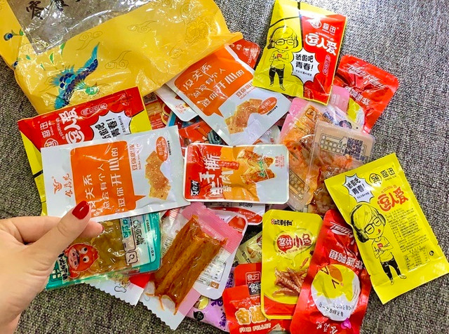 Đồ ăn gắn mác 'nội địa' Trung Quốc giá siêu rẻ bán tràn lan Do an gan mac 'noi dia' Trung Quoc gia sieu re ban tran lan