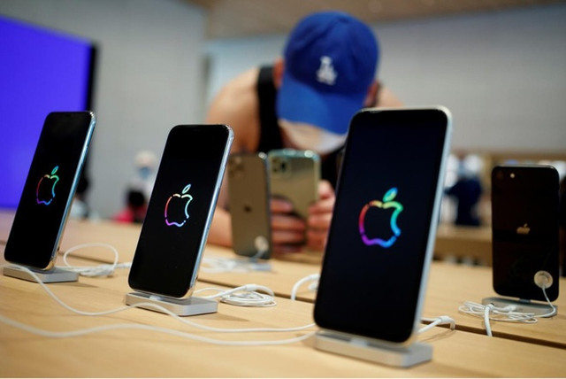 Apple có thể bị truy tội làm chậm iPhone cũ để bán máy mới Apple co the bi truy toi lam cham iPhone cu de ban may moi