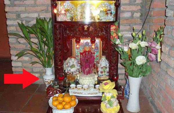 Đặt bàn thờ nên tránh 'hao tài' này, nhà nào làm sai sửa ngay - Hình 4 Dat ban tho nen tranh 'hao tai' nay, nha nao lam sai sua ngay-Hinh-4