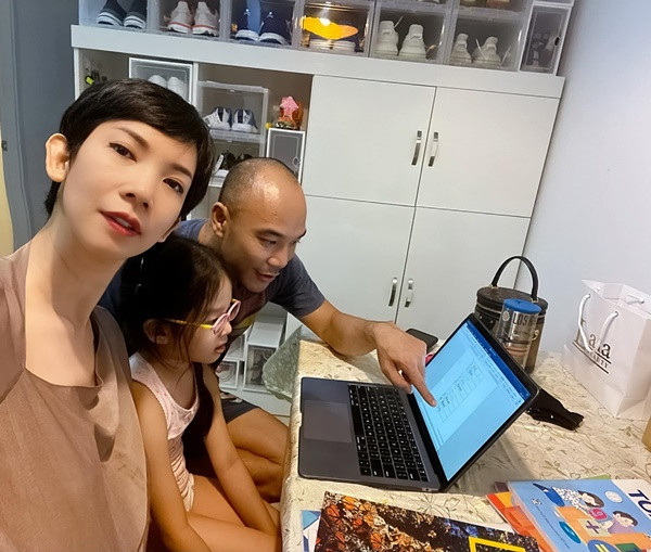 Xuân Lan khó chịu khi danh xưng 'cha dượng', 'mẹ kế' bị mỉa mai - Hình 6 Xuan Lan kho chiu khi danh xung 'cha duong', 'me ke' bi mia mai-Hinh-6