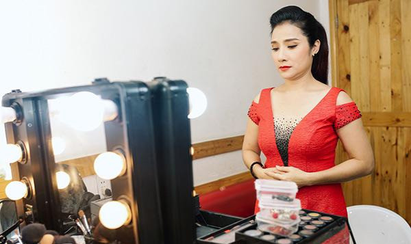 MC Cát Tường: 'Họ nghĩ tôi yêu nhiều, lại không chồng nên dễ dãi' - Hình 2 MC Cat Tuong: 'Ho nghi toi yeu nhieu, lai khong chong nen de dai'-Hinh-2