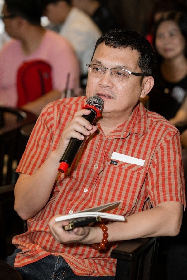 NSƯT Hữu Châu tuổi 54: Không vợ con, sống với mẹ già - Hình 2 NSUT Huu Chau tuoi 54: Khong vo con, song voi me gia-Hinh-2