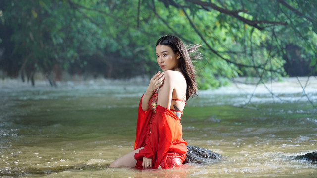 Linh Miu gây bất ngờ vì làm điều này trên sóng truyền hình - Hình 5 Linh Miu gay bat ngo vi lam dieu nay tren song truyen hinh-Hinh-5