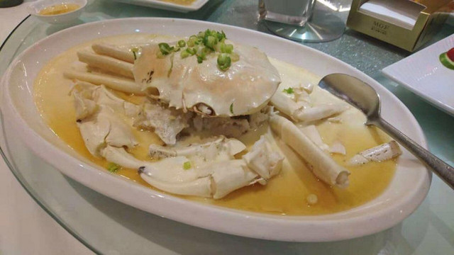 Cua bạch tạng gây bão bởi mùi vị thơm ngon thượng hạng - Hình 3 Cua bach tang gay bao boi mui vi thom ngon thuong hang-Hinh-3