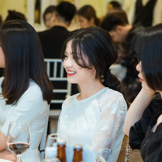Hoa khôi Ngoại thương học giỏi, từng đạt 29 điểm thi đại học - Hình 9 Hoa khoi Ngoai thuong hoc gioi, tung dat 29 diem thi dai hoc-Hinh-9