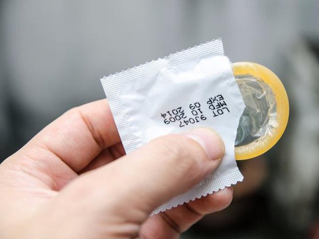 Nam sinh 16 tuổi suy sụp khi nhiễm HIV vì 1 kiểu quan hệ tình dục - Hình 4 Nam sinh 16 tuoi suy sup khi nhiem HIV vi 1 kieu quan he tinh duc-Hinh-4