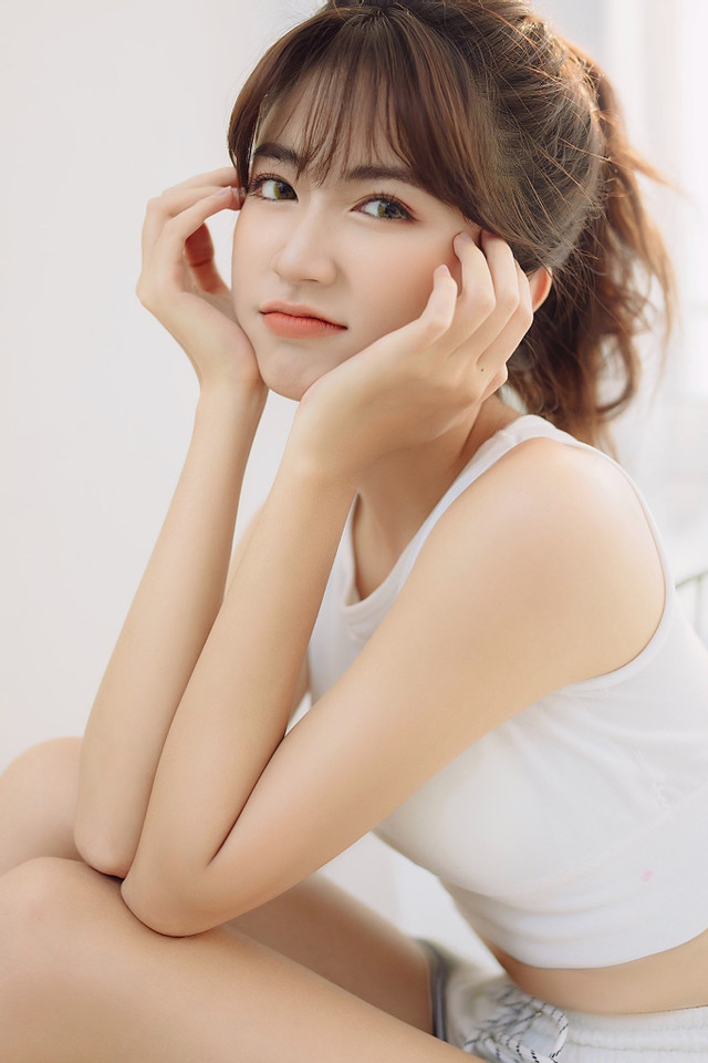 Bật mí về người mẫu 9x đóng chính trong "Thương ngày nắng về" - Hình 5 Bat mi ve nguoi mau 9x dong chinh trong