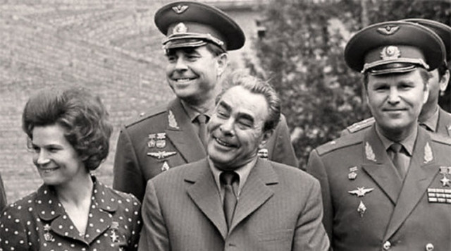 Nhà lãnh đạo Brezhnev được tặng một con mèo có khả năng dự cảm - Hình 2 Nha lanh dao Brezhnev duoc tang mot con meo co kha nang du cam-Hinh-2
