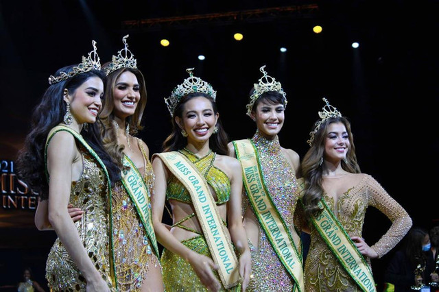 Tân Miss Grand Thùy Tiên và tân Miss Universe: Ai đẹp hơn? - Hình 14 Tan Miss Grand Thuy Tien va tan Miss Universe: Ai dep hon?-Hinh-14