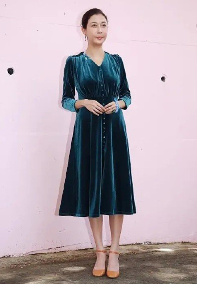 Hoa hậu từng vụng trộm với Thành Long sống chật vật, độc thân tuổi 49 - Hình 2 Hoa hau tung vung trom voi Thanh Long song chat vat, doc than tuoi 49-Hinh-2