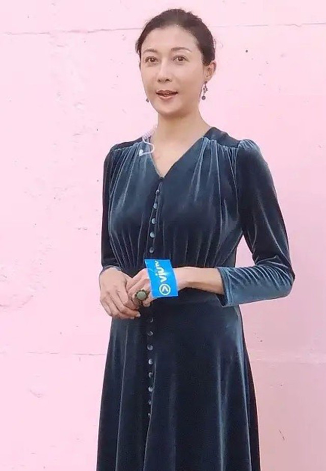 Hoa hậu từng vụng trộm với Thành Long sống chật vật, độc thân tuổi 49 Hoa hau tung vung trom voi Thanh Long song chat vat, doc than tuoi 49