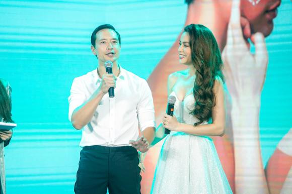 Hà Hồ làm dân tình xuýt xoa với nhan sắc mẹ 3 con - Hình 2 Ha Ho lam dan tinh xuyt xoa voi nhan sac me 3 con-Hinh-2