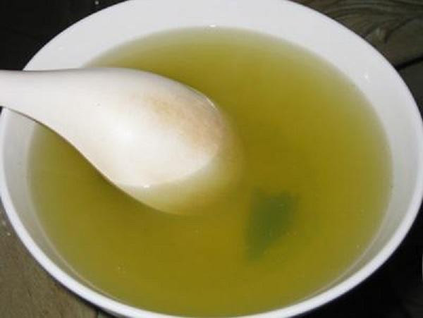 5 loại nước uống thường xuyên có thể gây ngộ độc nhà nào cũng dùng - Hình 2 5 loai nuoc uong thuong xuyen co the gay ngo doc nha nao cung dung-Hinh-2