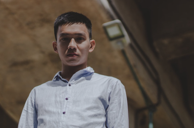 Mỗi tháng tôi đưa vợ 30 triệu mà khi con ốm chẳng còn xu nào Moi thang toi dua vo 30 trieu ma khi con om chang con xu nao
