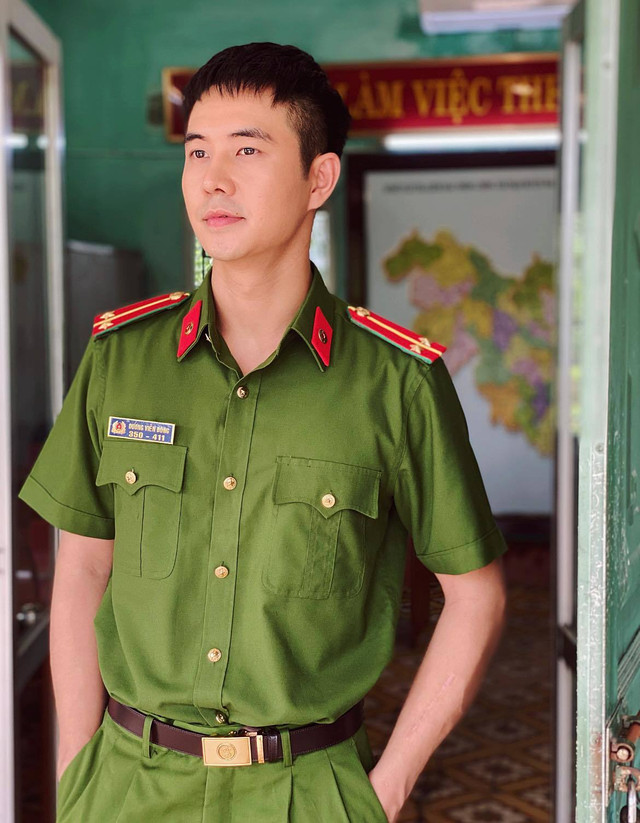 Công an Đông "Phố trong làng" bật mí về bà xã là MC nổi tiếng VTV - Hình 3 Cong an Dong