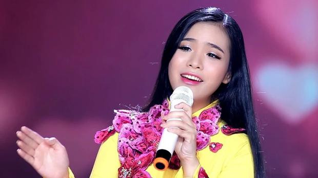 Con nuôi Quỳnh Trang đã rời vòng tay của Phi Nhung trong âm thầm? - Hình 5 Con nuoi Quynh Trang da roi vong tay cua Phi Nhung trong am tham?-Hinh-5