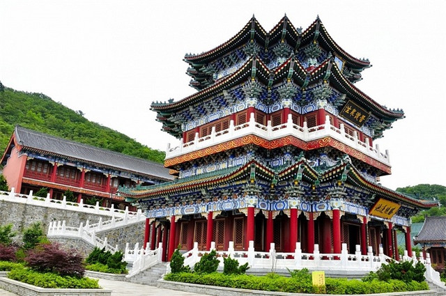 Câu chuyện thần bí xung quanh cổng trời Trung Quốc ảnh 9 Câu chuyện thần bí xung quanh cổng trời Trung Quốc ảnh 9