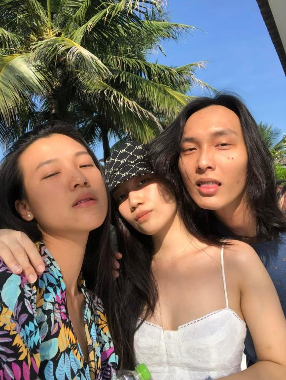Hé lộ chân dung hai người em kín tiếng của MC Hoàng Oanh - Hình 7 He lo chan dung hai nguoi em kin tieng cua MC Hoang Oanh-Hinh-7