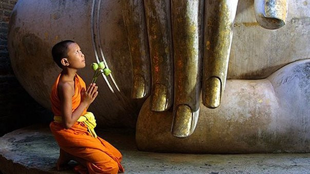 Muốn phát tài hãy tránh 6 nghiệp gây tổn tài theo Phật dạy - Hình 2 Muon phat tai hay tranh 6 nghiep gay ton tai theo Phat day-Hinh-2