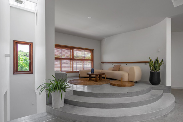 Biệt thự trắng muốt của nữ thiết kế thời trang với kiến trúc tương phản - Hình 5 Biet thu trang muot cua nu thiet ke thoi trang voi kien truc tuong phan-Hinh-5