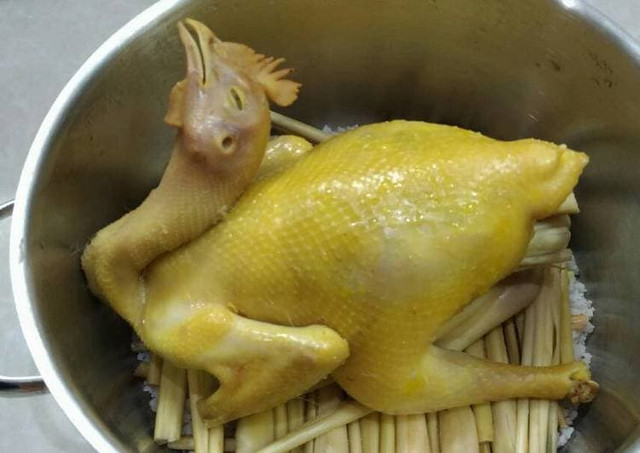 Luộc thịt gà phạm phải 4 điều khiến món ăn khô dai, mất chất dinh dưỡng Luoc thit ga pham phai 4 dieu khien mon an kho dai, mat chat dinh duong