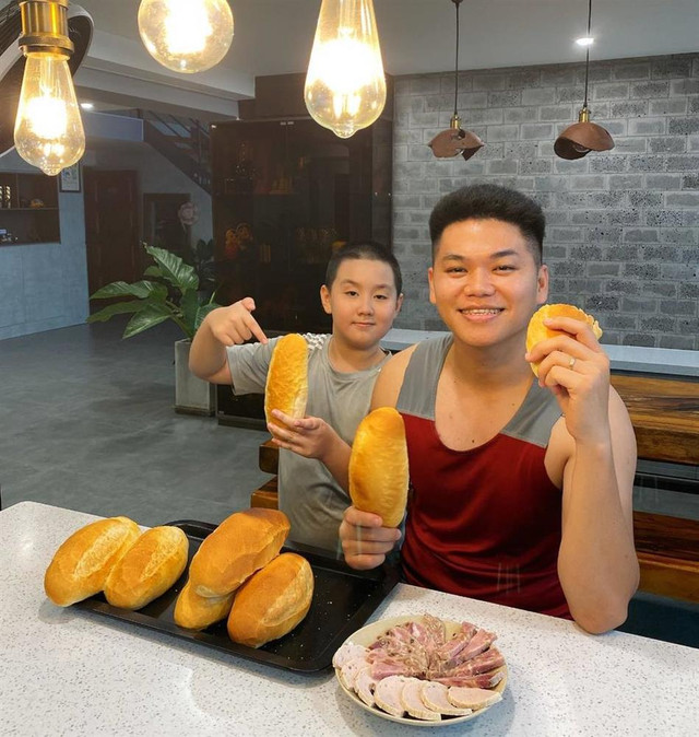 Phản ứng chồng trẻ Lê Phương khi con riêng của vợ bướng - Hình 4 Phan ung chong tre Le Phuong khi con rieng cua vo buong-Hinh-4