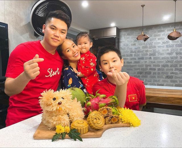 Phản ứng chồng trẻ Lê Phương khi con riêng của vợ bướng - Hình 7 Phan ung chong tre Le Phuong khi con rieng cua vo buong-Hinh-7