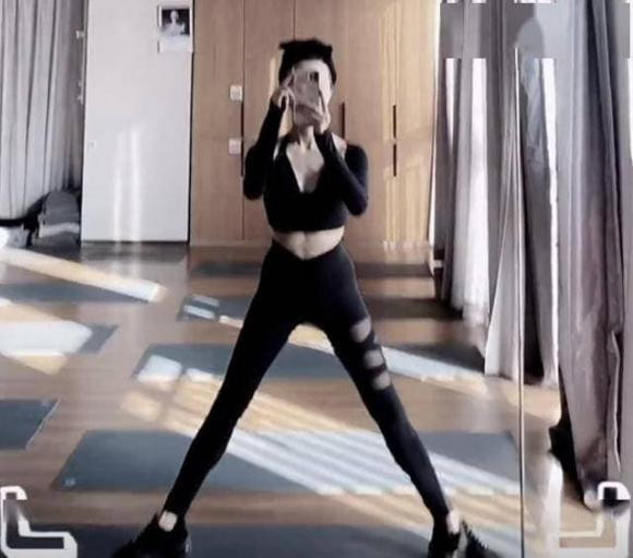 Kim Xảo Xảo gây sốt với nhan sắc "lão hóa ngược" ở tuổi U50 Kim Xao Xao gay sot voi nhan sac