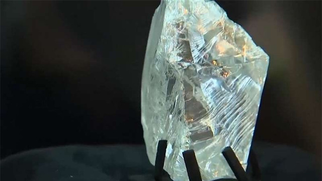 Lóa mắt trước 5 viên kim cương lớn nhất thế giới ảnh 4 Lóa mắt trước 5 viên kim cương lớn nhất thế giới ảnh 4