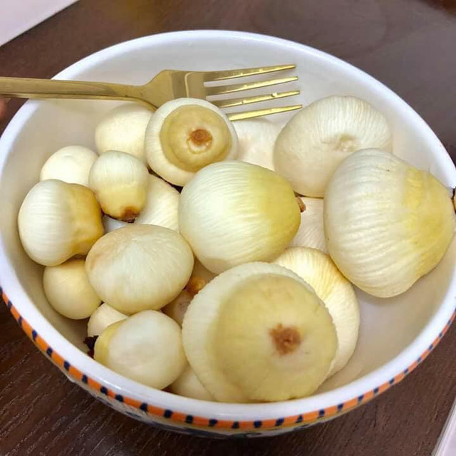 Thứ một thời vứt không ai nhặt nay bán 300.000 đồng/kg - Hình 2 Thu mot thoi vut khong ai nhat nay ban 300.000 dong/kg-Hinh-2