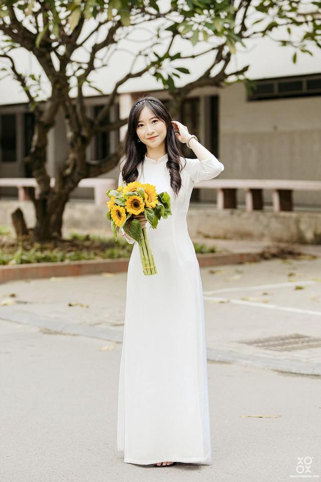 Nữ sinh xuất sắc trở thành thủ khoa ĐH Xây dựng Hà Nội - Hình 4 Nu sinh xuat sac tro thanh thu khoa DH Xay dung Ha Noi-Hinh-4