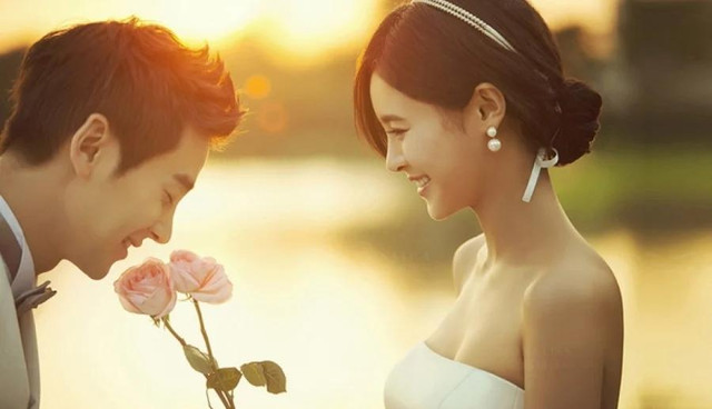 Phụ nữ lấy chồng bằng tuổi hay hơn tuổi hạnh phúc hơn? - Hình 2 Phu nu lay chong bang tuoi hay hon tuoi hanh phuc hon?-Hinh-2