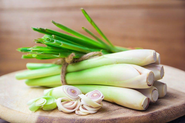 Mẹ chồng bảo đi mua sả, nàng dâu mang gì về mà bị mắng té tát? Me chong bao di mua sa, nang dau mang gi ve ma bi mang te tat?