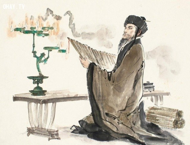Kết giao tránh người lưng rùa, eo rắn, ánh mắt liếc xéo nhìn ngang Ket giao tranh nguoi lung rua, eo ran, anh mat liec xeo nhin ngang