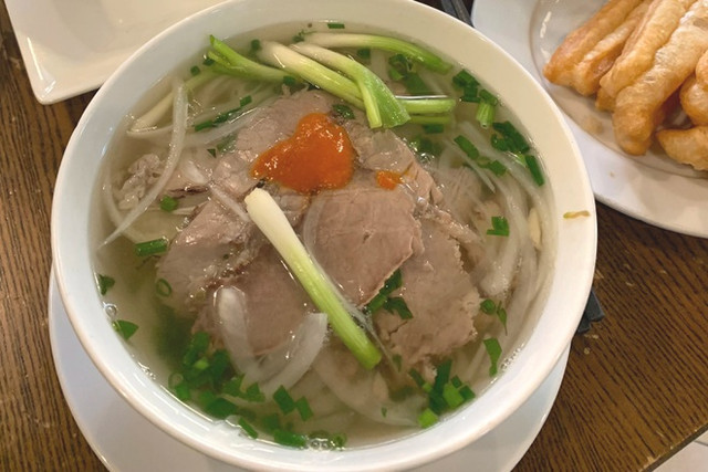 Bị người yêu chia tay vì "em ăn bát phở mà húp như phàm phu tục tử thế" Bi nguoi yeu chia tay vi
