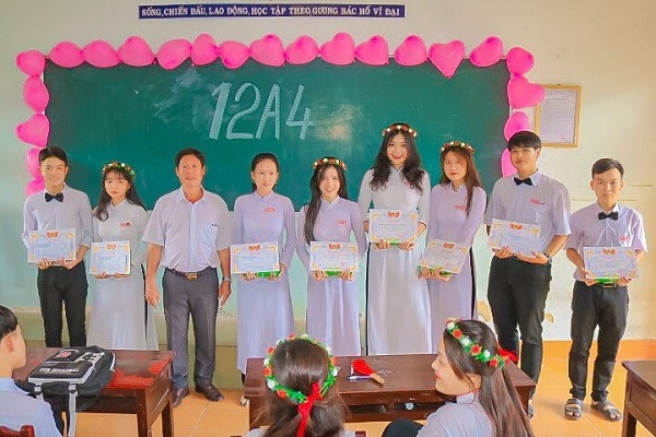 Nữ sinh 18 tuổi cao 1m81 thi Hoa hậu Hoàn vũ Việt Nam 2021 - Hình 4 Nu sinh 18 tuoi cao 1m81 thi Hoa hau Hoan vu Viet Nam 2021-Hinh-4